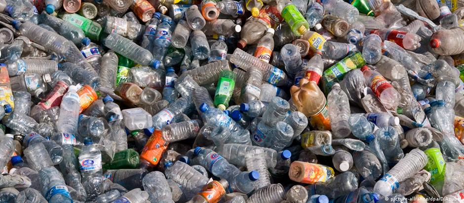 Enzima descoberta acidentalmente poderá facilitar reciclagem de plástico