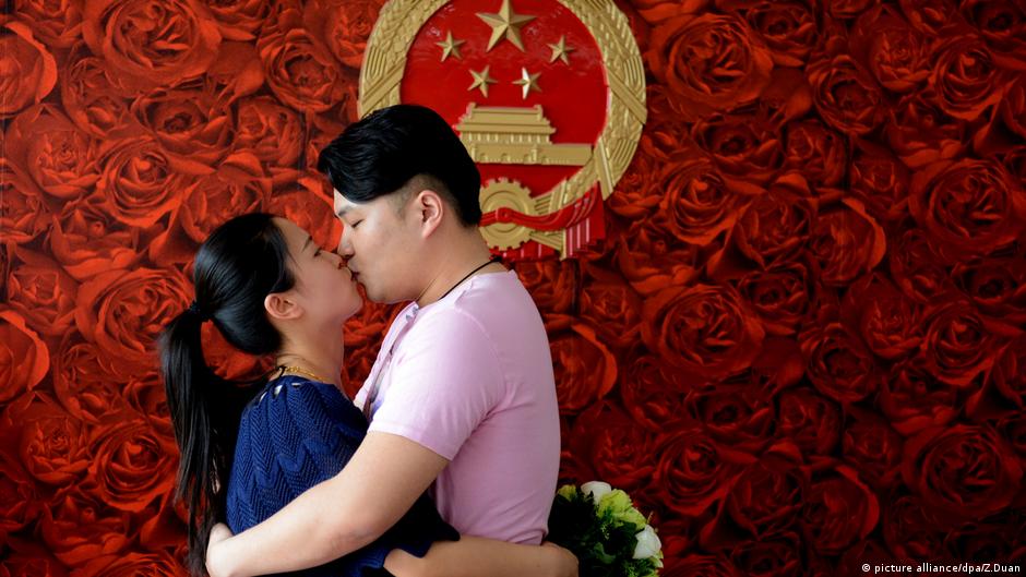 為了避免衝動離婚，中國擬在民法中增加一個月的「離婚冷靜期」。德國之聲請婦女權益保障團體和家事事件律師提出分析見解。（圖／德國之聲提供）