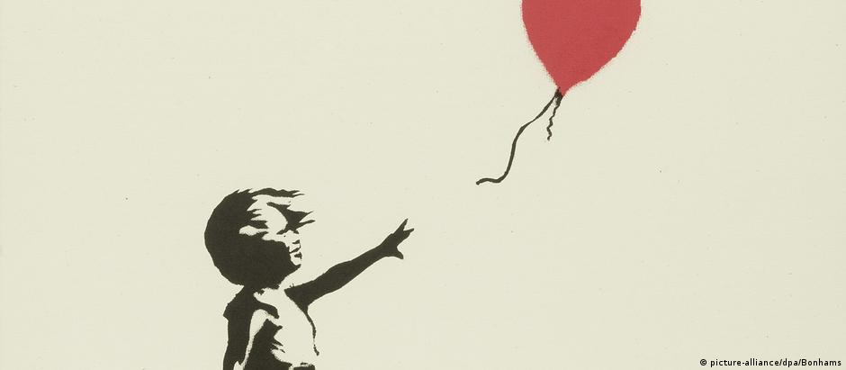 Originalmente um grafite pintado num muro de Londres, obra "Girl With Balloon" é uma das mais conhecidas de Banksy