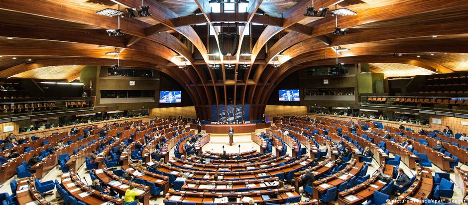 Azerbaijão teria exercido influência no Conselho Europeu para amenizar críticas ao seu histórico de direitos humanos 