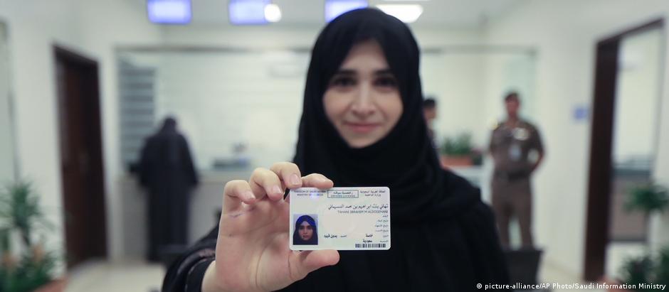 Ainda são poucas as sauditas com carteira de habilitação