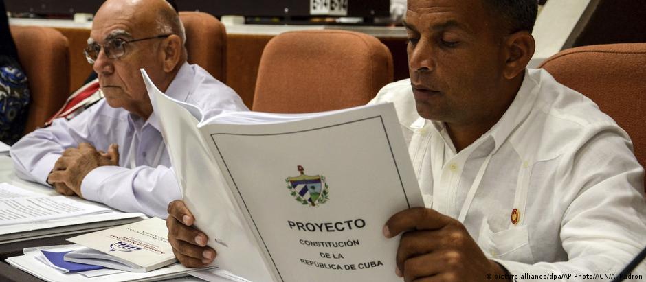 Projeto da nova Constituição foi analisado pelo Parlamento de Cuba