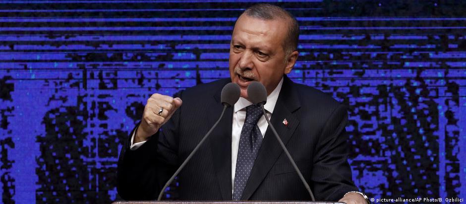 "As sanções norte-americanas são uma grande falta de respeito em relação à Turquia", disse Erdogan.