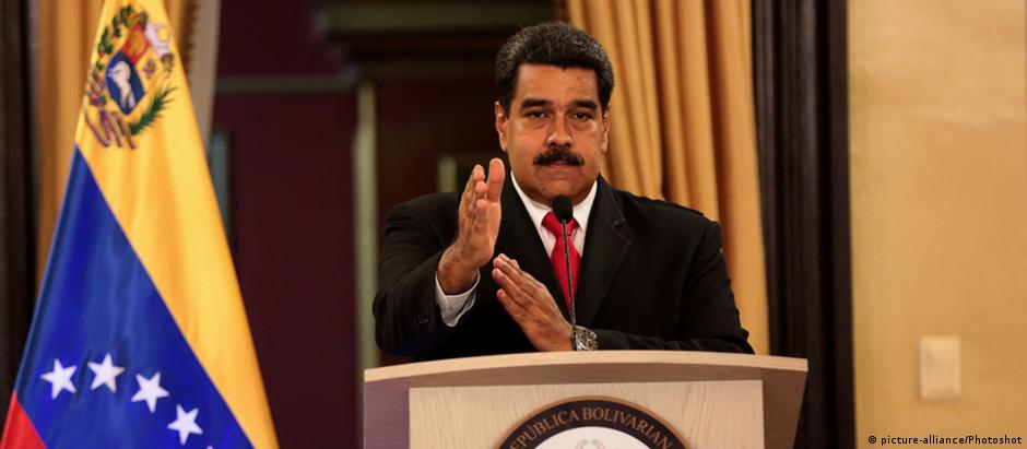 "O nome de Juan Manuel Santos está por trás deste atentado", disse Maduro. 