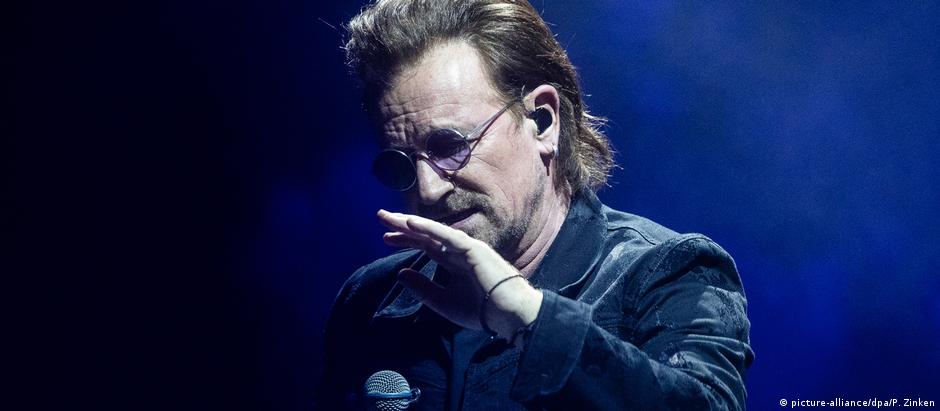 Bono durante show em Berlim: "Não é certo com vocês. É inútil" 