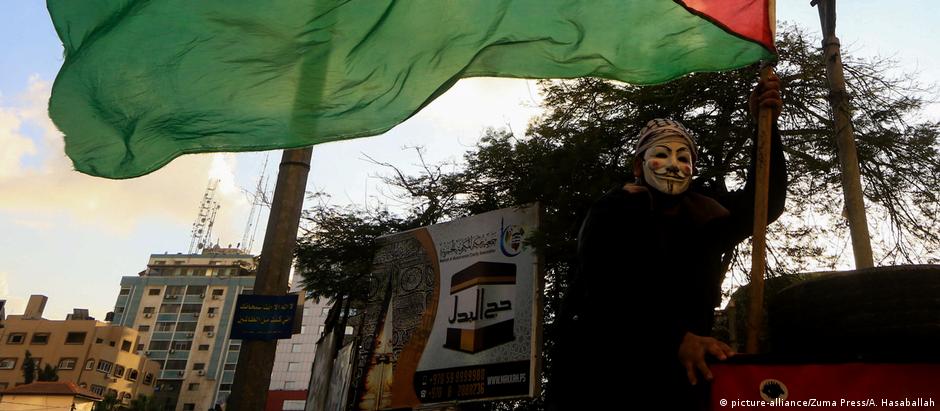 Manifestantes protestam contra resolução americana contra grupo Hamas, em Gaza