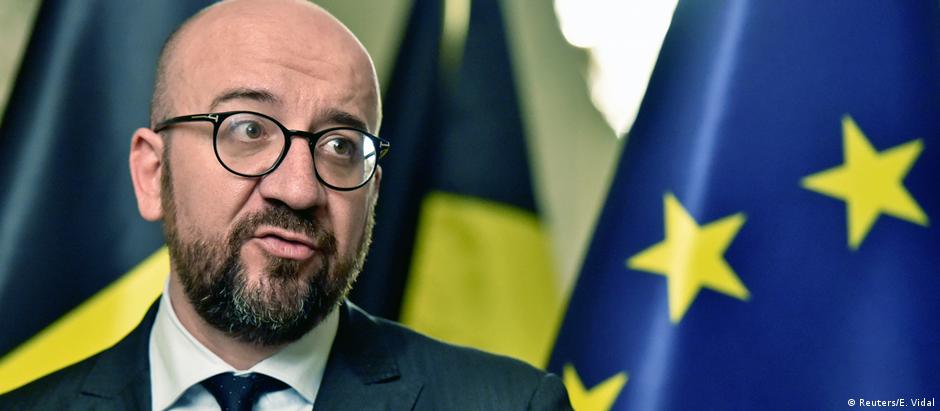 Primeiro-ministro belga, Charles Michel, opta por continuar com governo de minoria